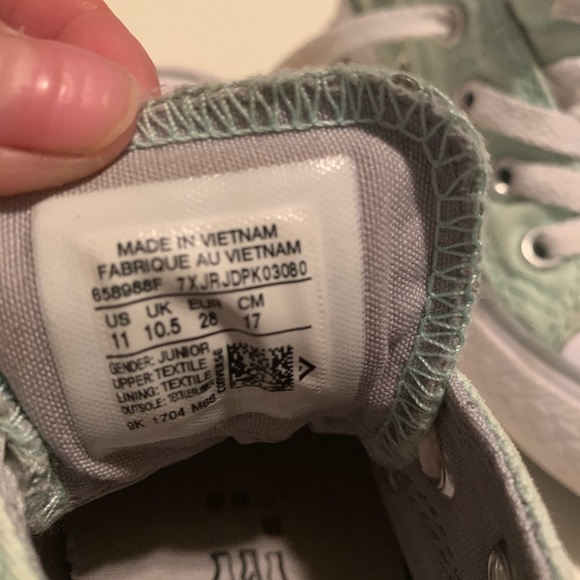 Girls converse - Picture 4 of 6